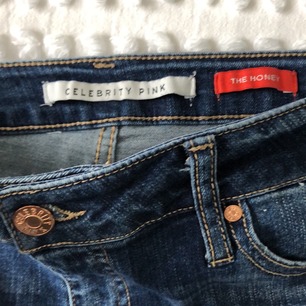 Celebrity Pink jean shorts- Style “The Honey” Size 5/27 - Picture 2 of 4